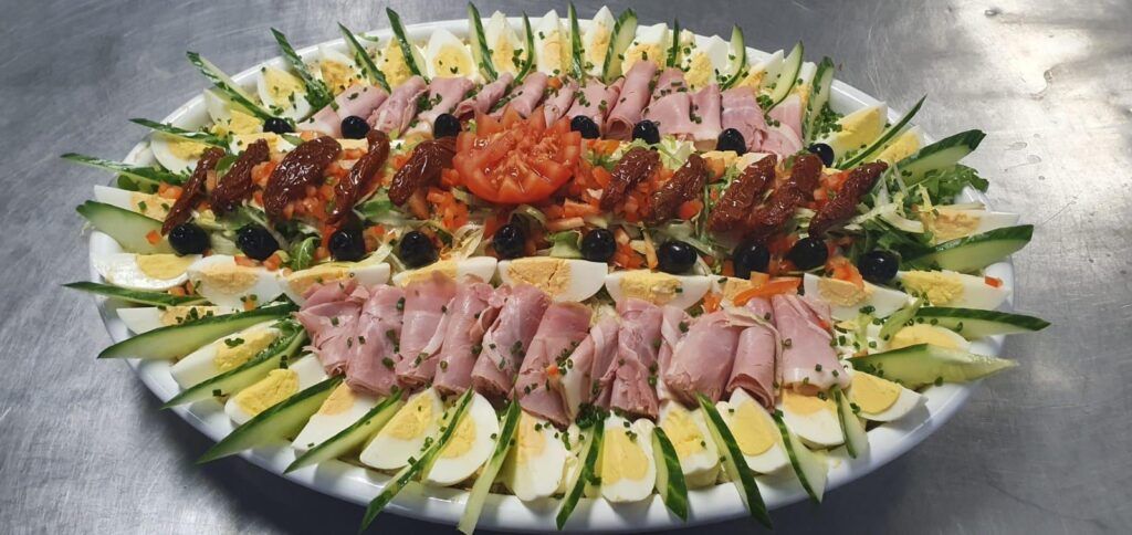 Een groot feest organiseren - serveer een buffet